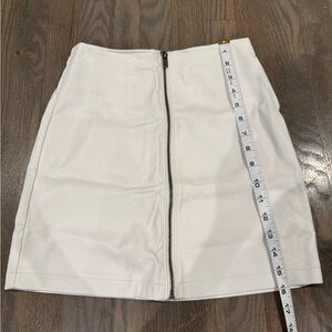 Abercrombie & Fitch White Mini Skirt with Zipper